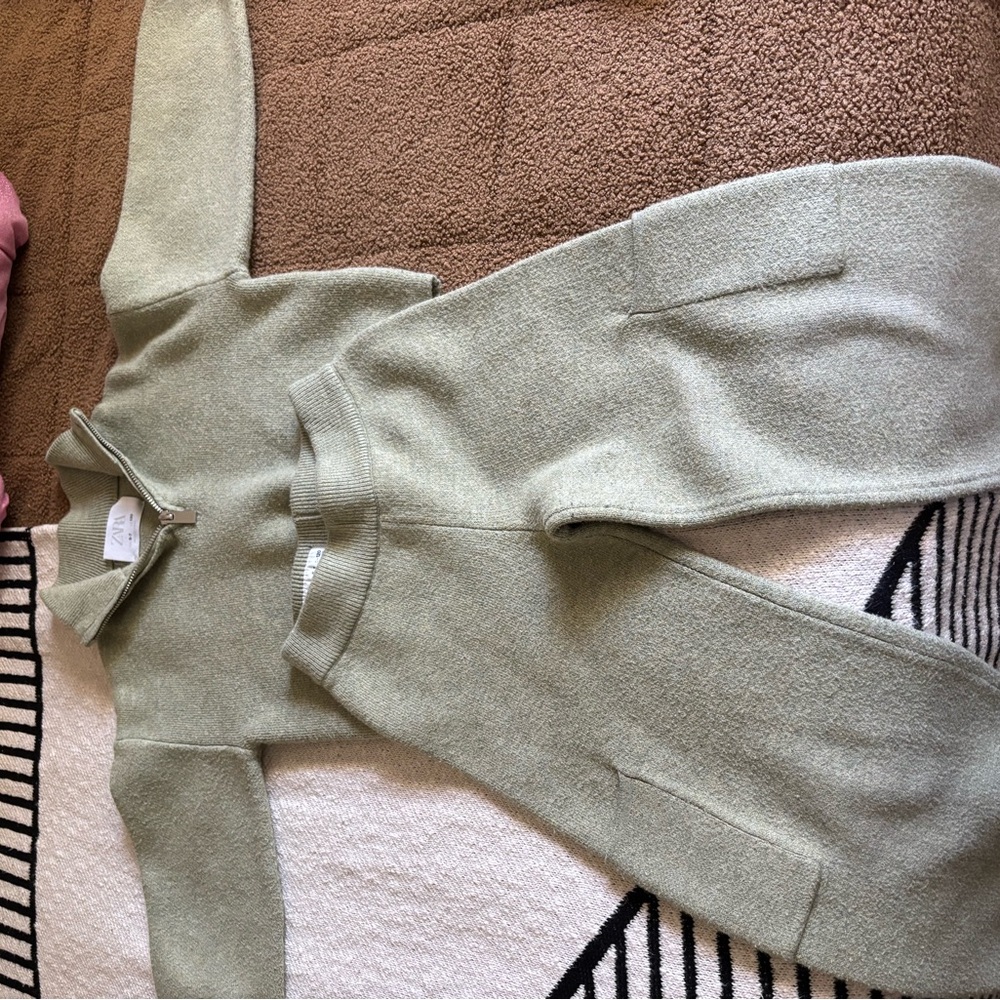 Zara 3 sets